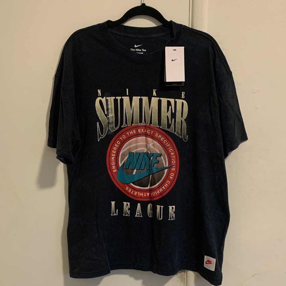 Men’s Nike league basketball loose fit tee! NWT